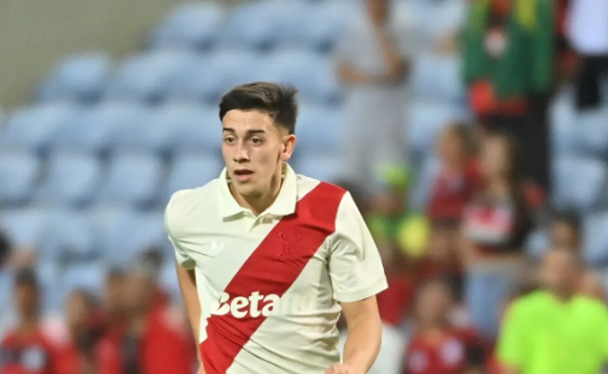 Lucero aún no tiene contrato con River.