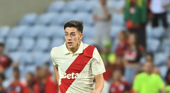 Lucero aún no tiene contrato con River.