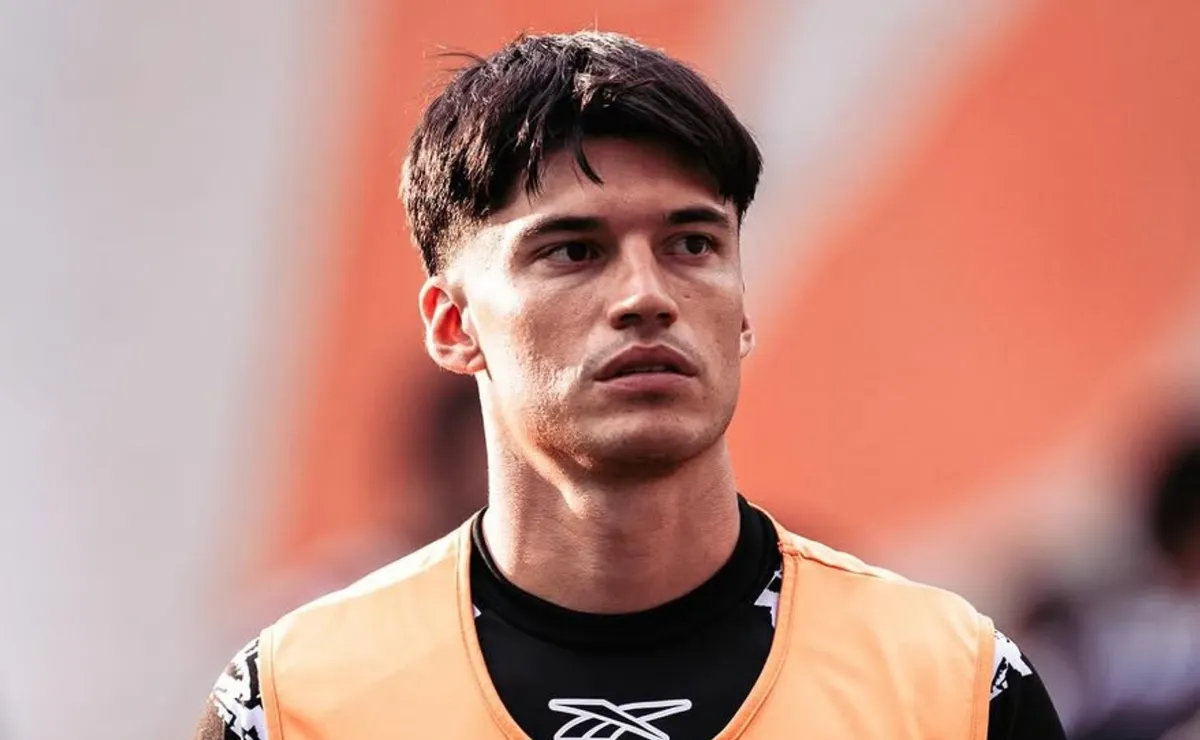 Correa apunta a salir de Botafogo.