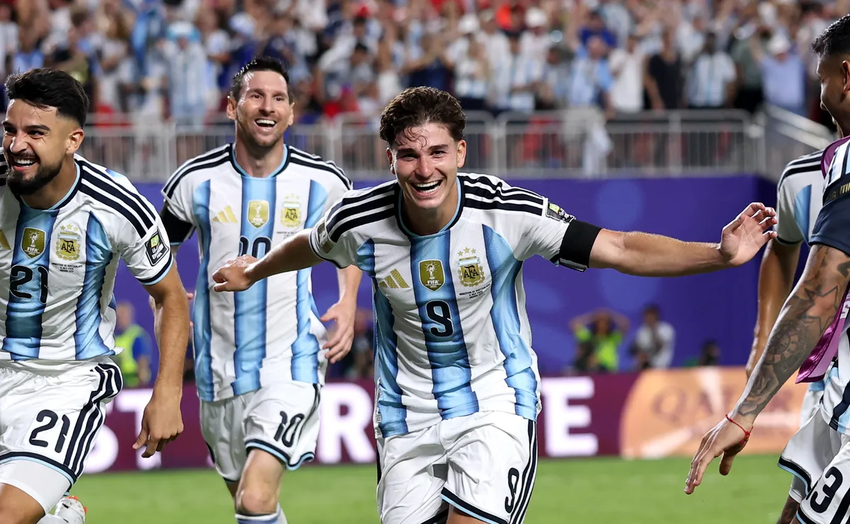 Julián y un golazo impresionante ante Suiza.