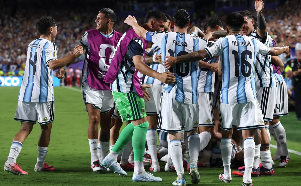 Argentina derrotó a Suiza en el alargue y se metió en semis del Mundial.