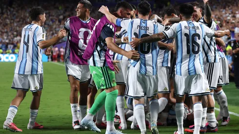 Argentina derrotó a Suiza en el alargue y se metió en semis del Mundial.