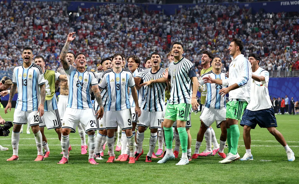 Creer o reventar: el manual de las cábalas más insólitas para viajar a ver a la Selección