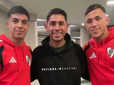 Debutó contra Boca, ahora está sin club y visitó al plantel de River en Salta antes de jugar con Aldosivi