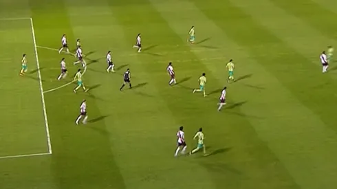 La posición adelantada que no se cobró en el primer gol de Aldosivi.