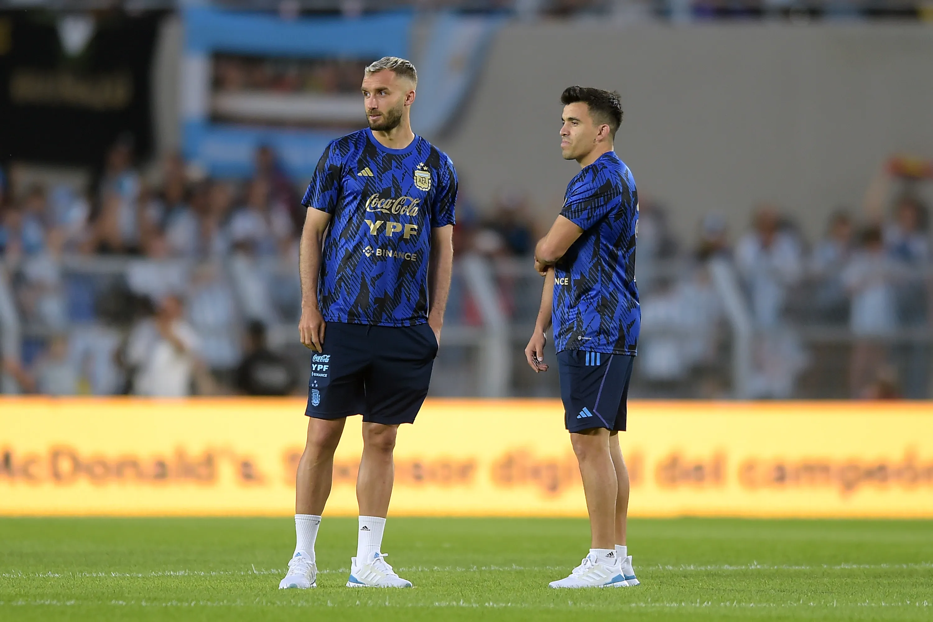 Pezzella y Acuña jugaron tres y seis partidos en Qatar 2022, respectivamente. (Getty Images)