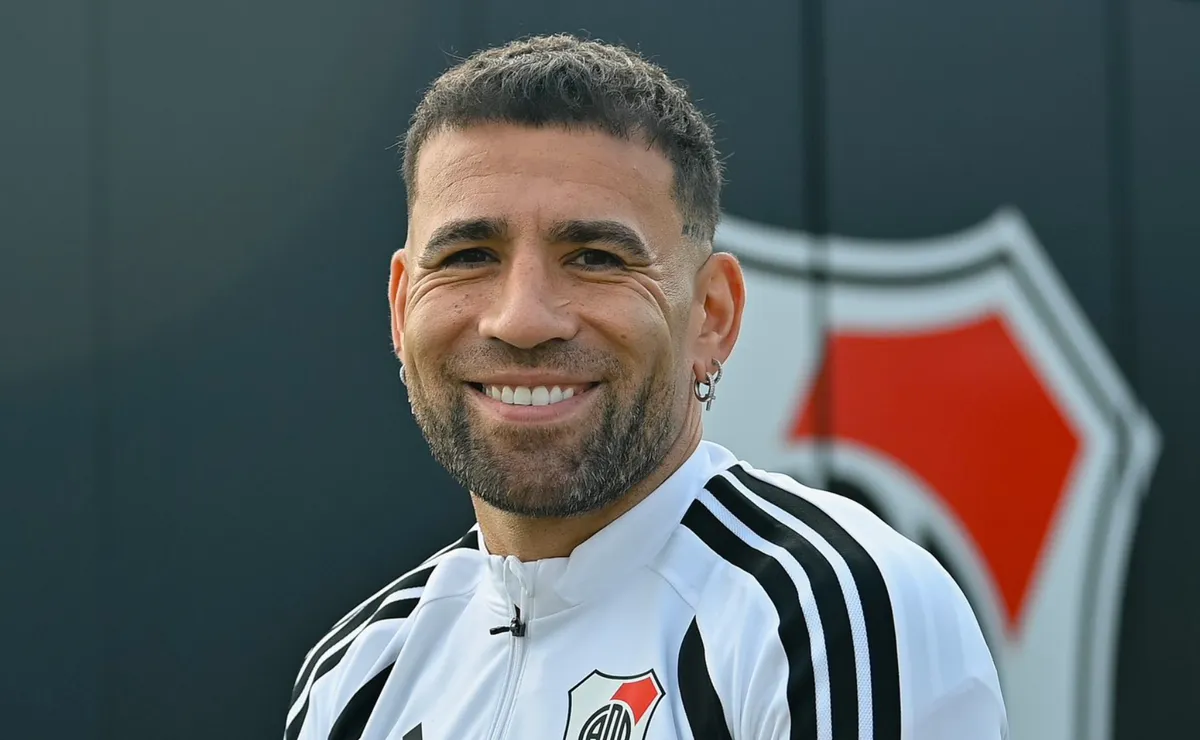 Otamendi ya viste los colores de River.