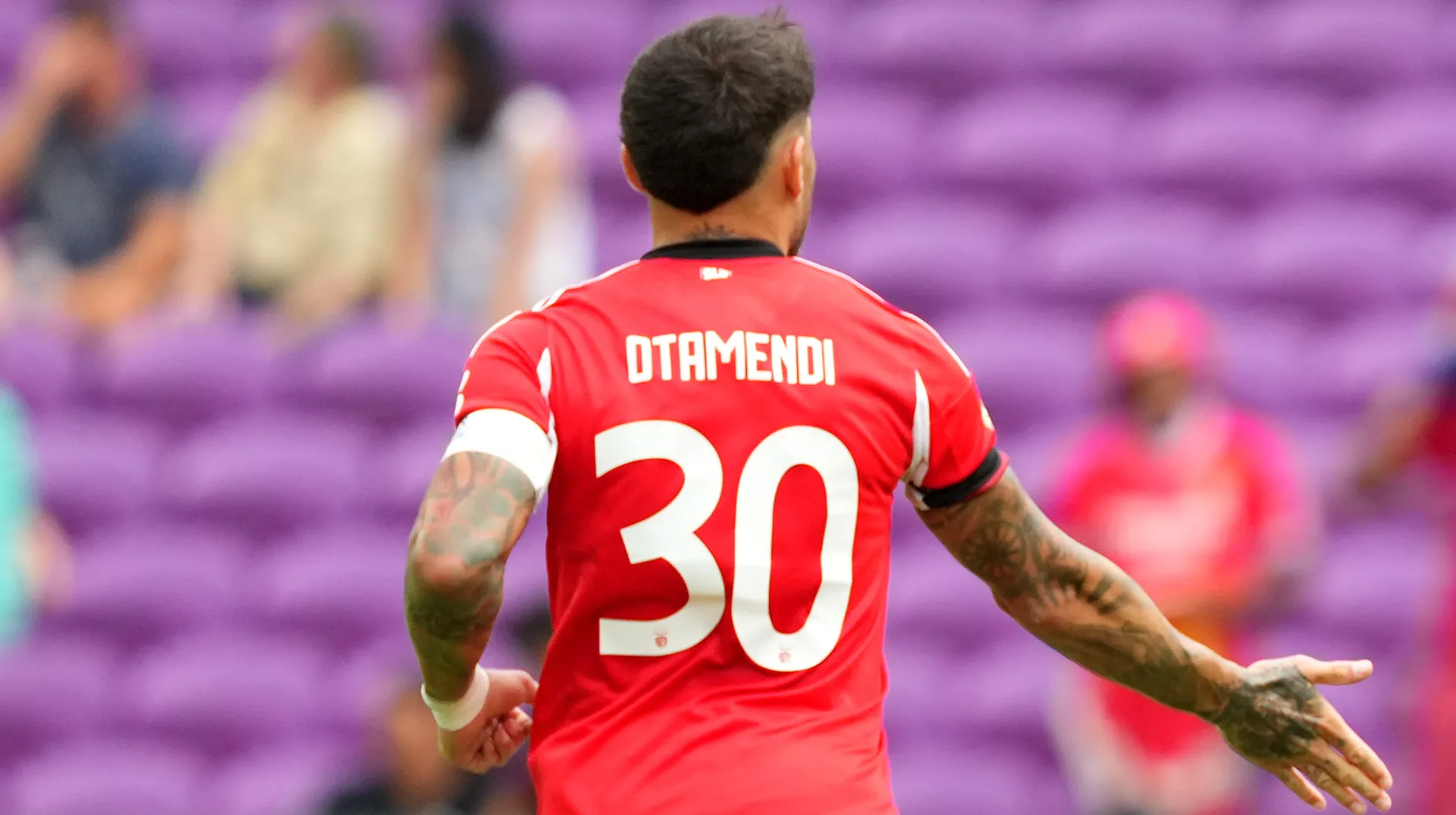 Otamendi con la 30 en Benfica (Foto: Getty)