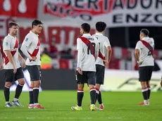 Caos táctico, cambios extraños y desesperación: así terminó jugando River ante Barracas