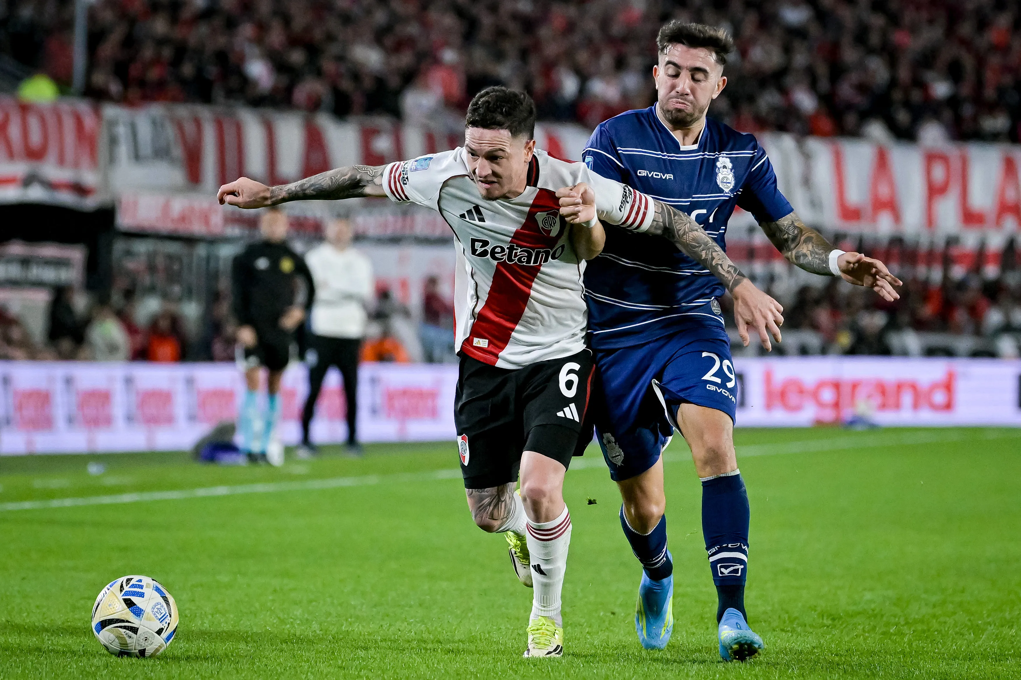 River buscará recuperarse después de la derrota con Barracas en el Monumental.