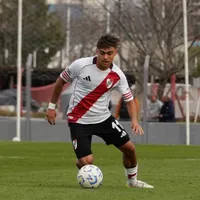 Se fue otro borrado: River rescindió el contrato de Álex Woiski