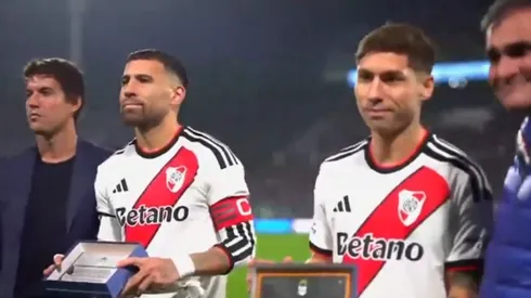 Otamendi y Montiel fueron homenajeados en La Plata.