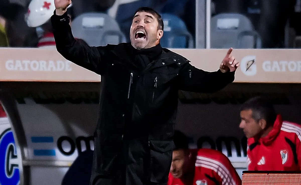 Coudet no logra que River salga de su mal momento.