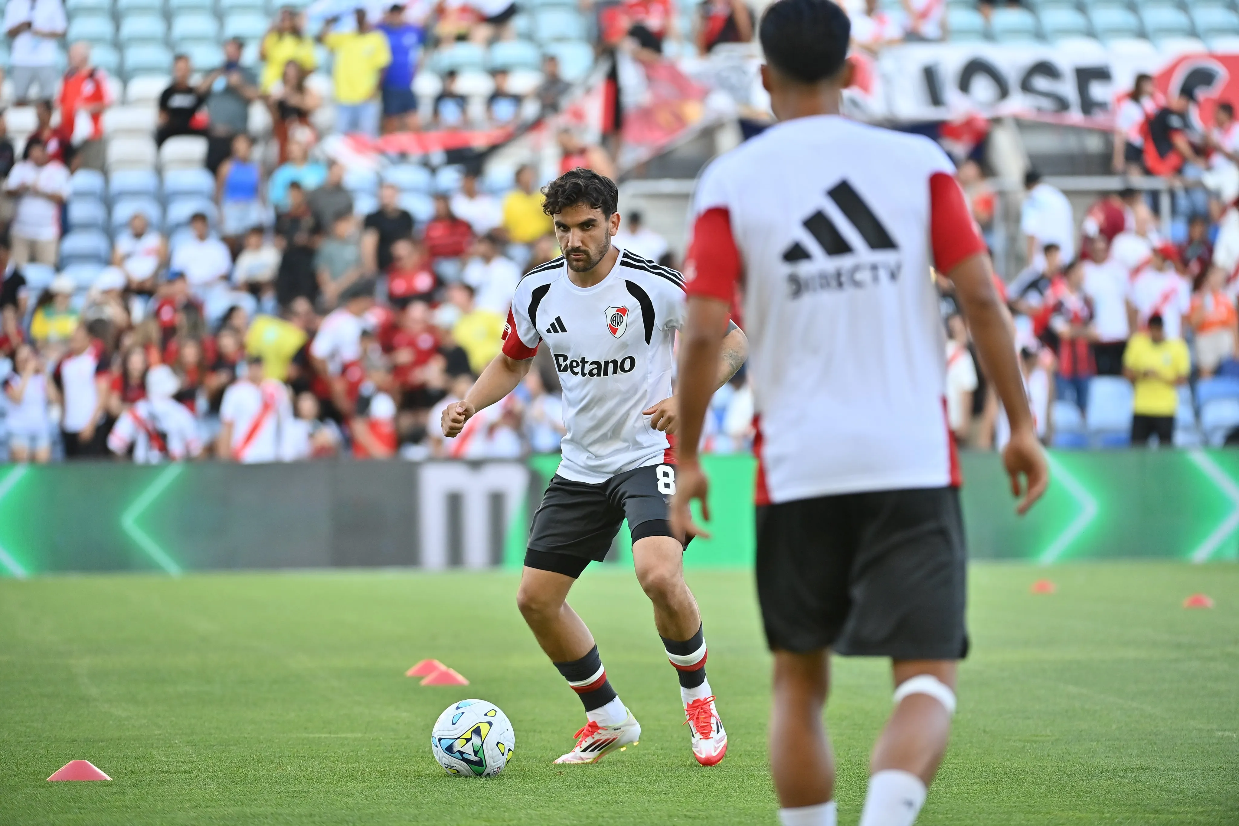 Arambarri sufrió un esgunice en el tobillo izquierdo. (Prensa River)