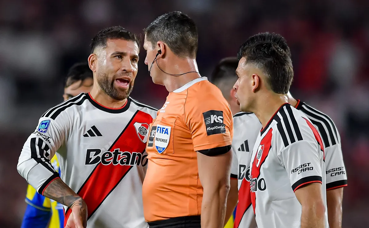 River necesita sumar en la tabla anual.