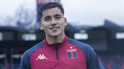 Ian Subiabre fue presentado en Tigre.