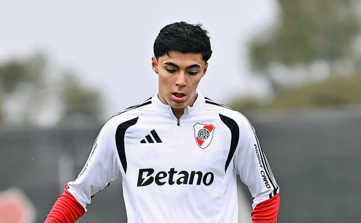 Andrada ya entrena junto al plantel de River.