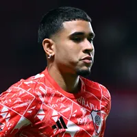Sigue siendo jugador de River: el motivo por el que se demora la salida de Kendry Páez