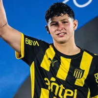 Jaime la volvió a descoser en Peñarol: gol en la final, MVP y qué firmó River en el préstamo