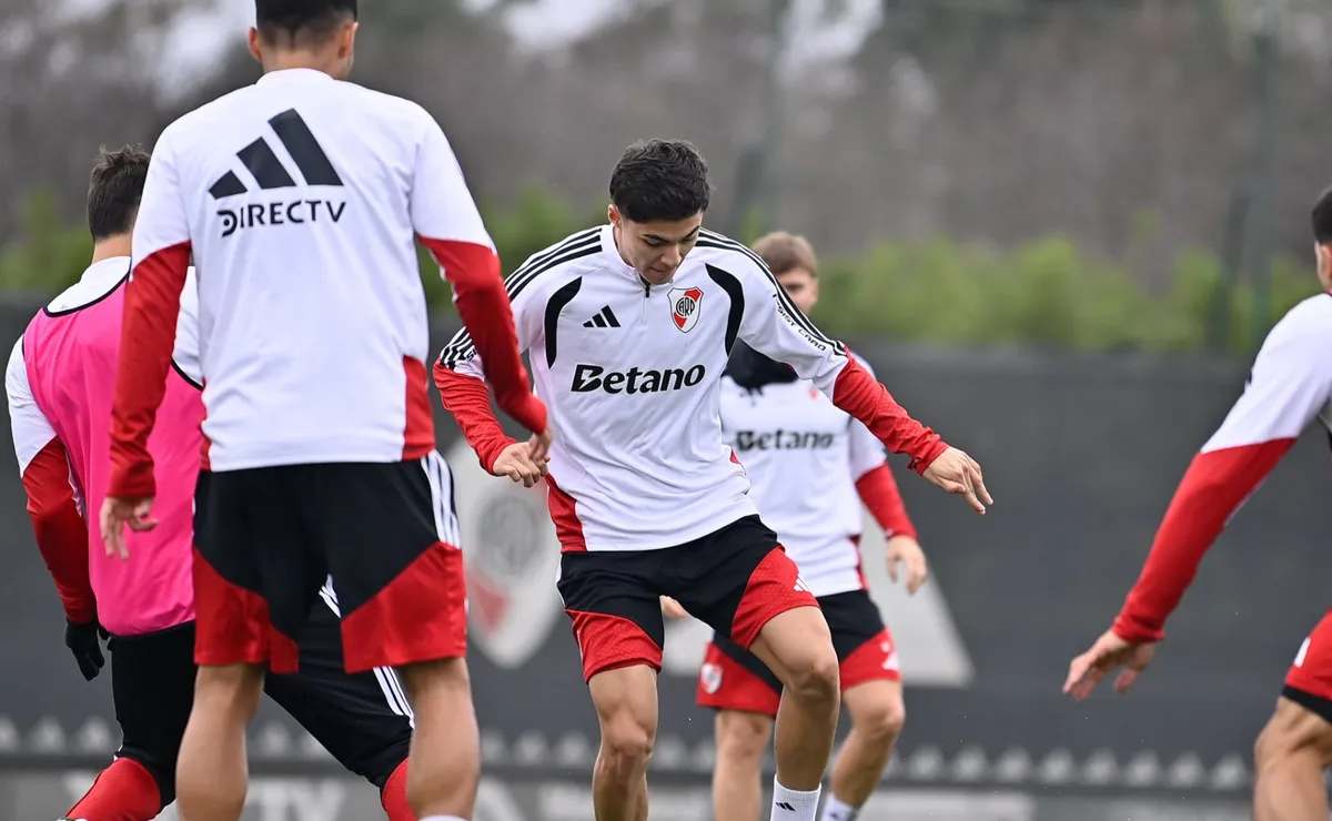 Coudet prepara cambios en la formación de River.