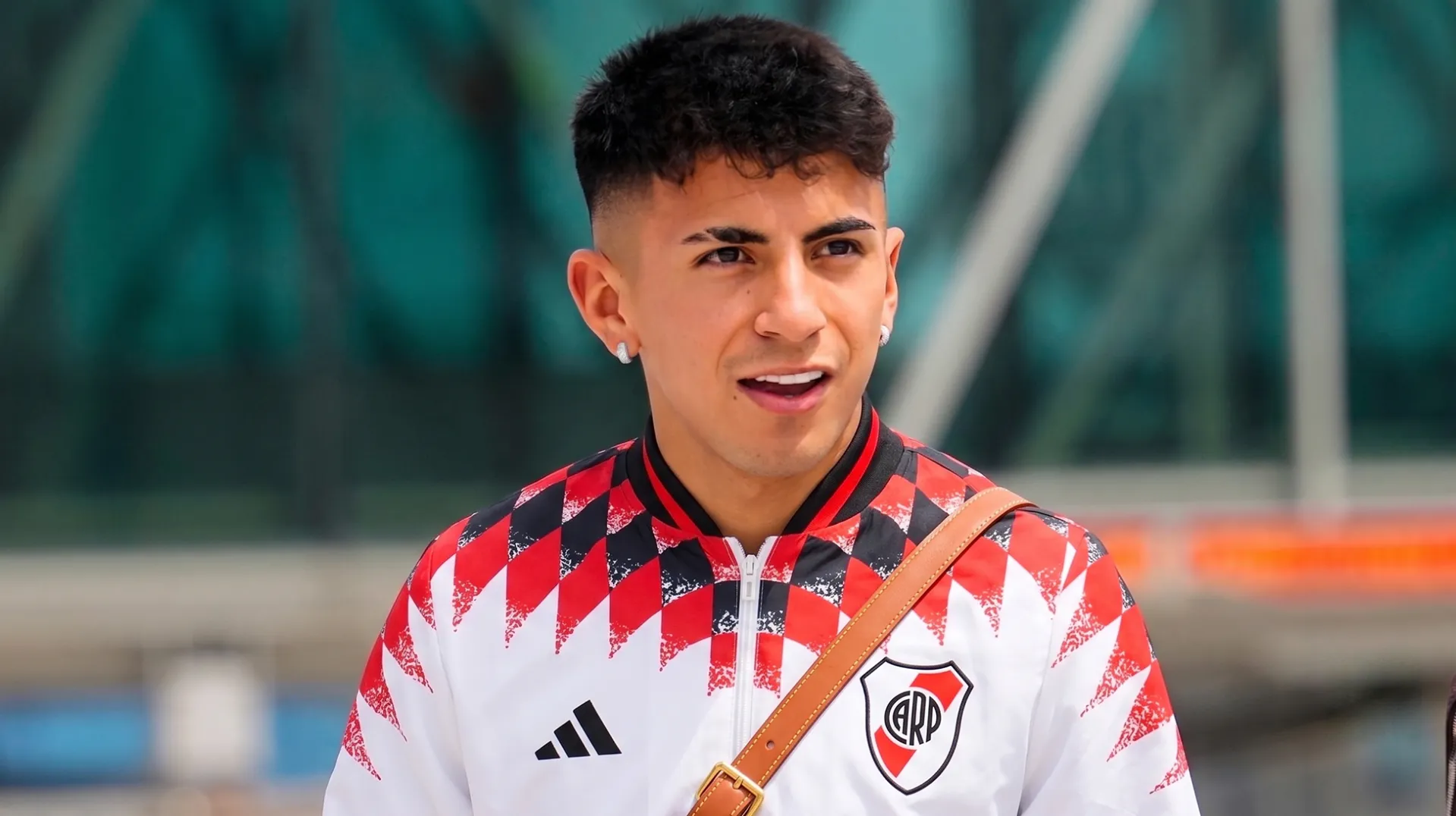 River espera por la llegada de Thiago Almada y eligirá su nuevo dorsal.