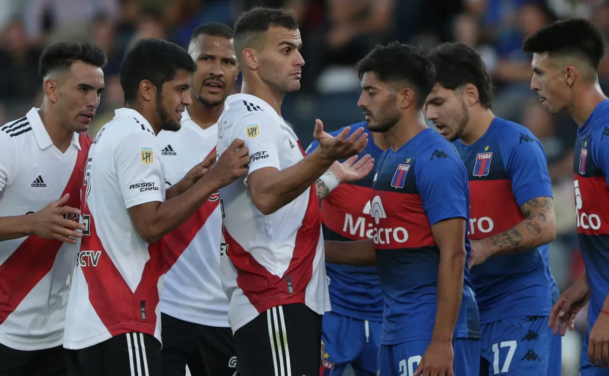 River ganó 1-0 en su útlima visita a Victoria con gol de González Pírez.