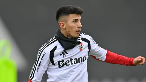 Almada espera por su debut en River.