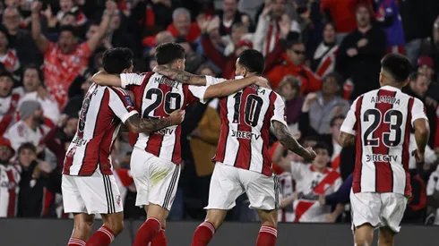 Los goles de Montiel y Correa ante AAAJ.