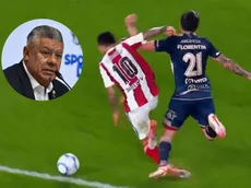 "Chiqui Tapia botón": el Monumental explotó por el penal que Tello se comió y tuvo que cobrar el VAR