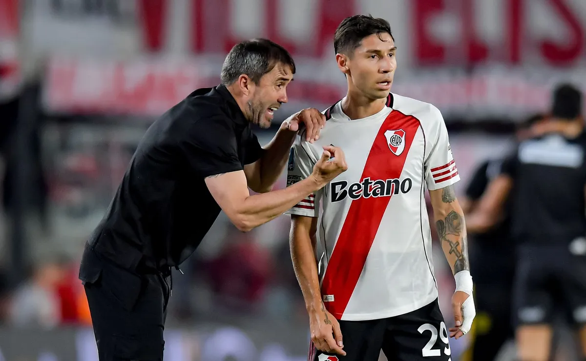 Cómo puede reemplazar Coudet a Montiel el miércoles.