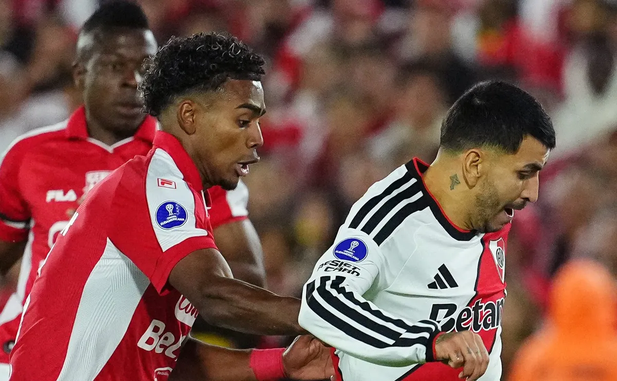 Otamendi es el capitán de River.