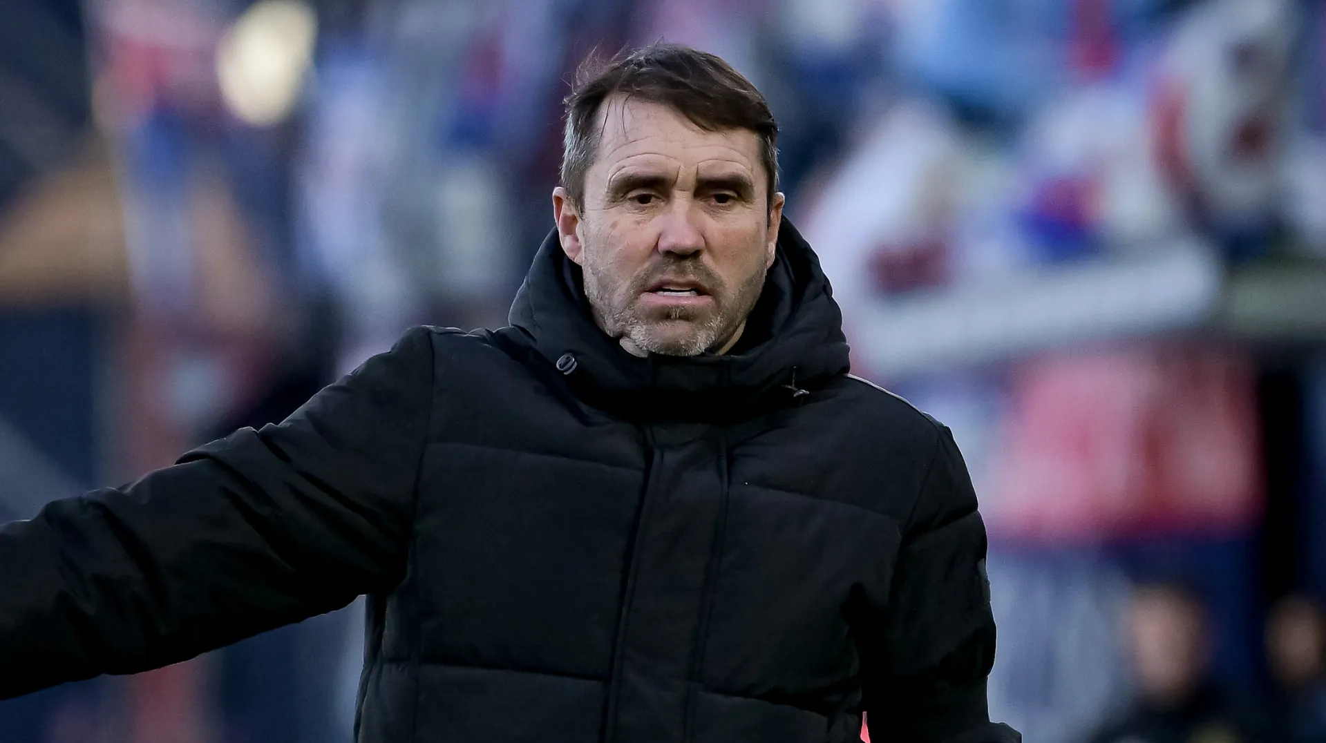 Chacho Coudet, DT de River, no le encuentra la vuelta al equipo.