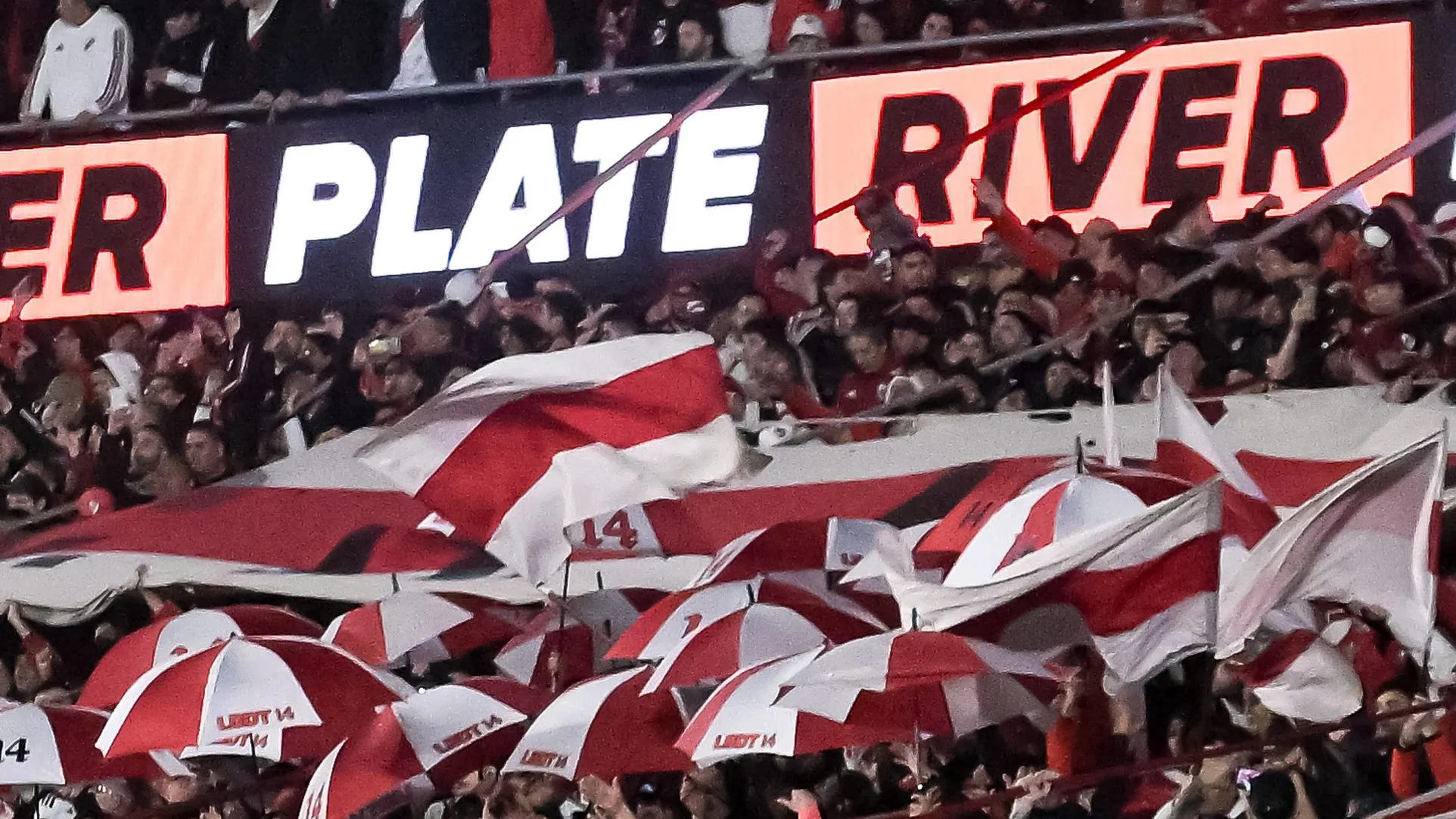 Los hinchas volvieron a copar el Monumental.