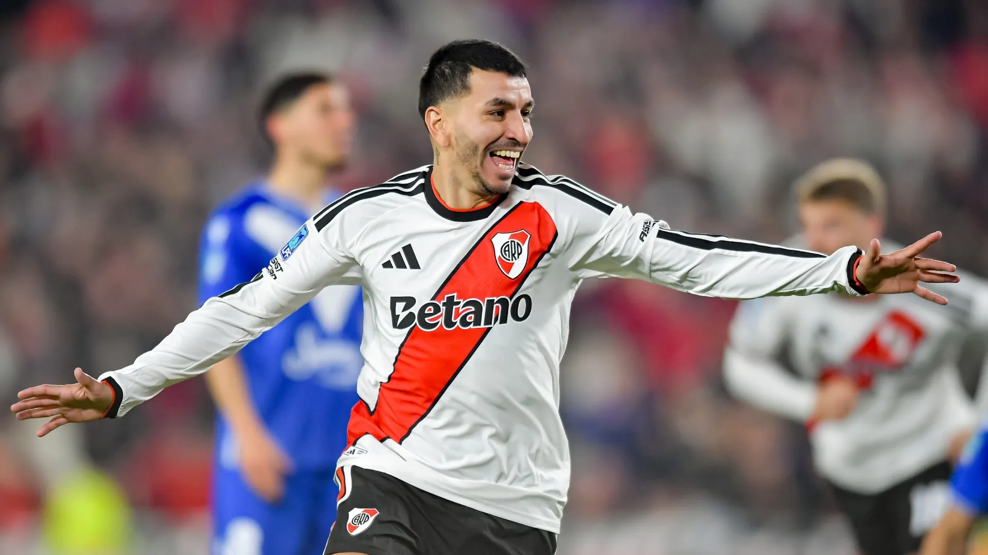 El pase por Correa podría subir a 16.5 millones de dólares si River gana la Libertadores en 2027.