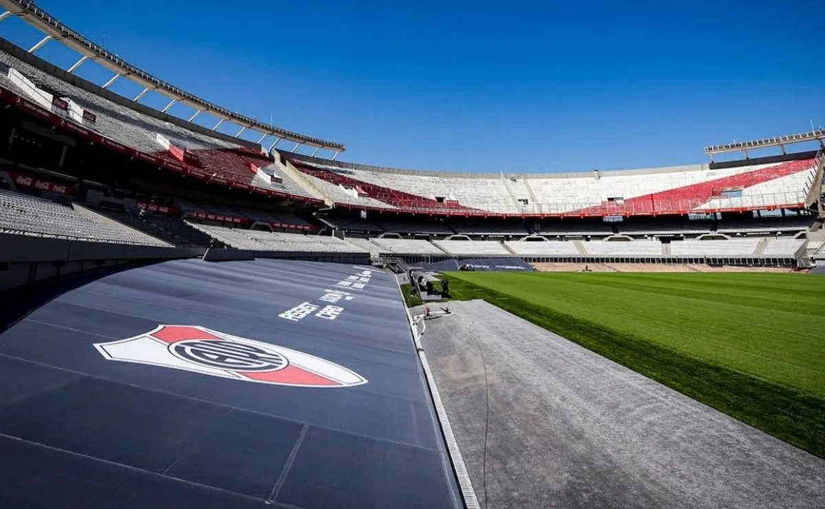 La San Martín Baja en el Monumental.