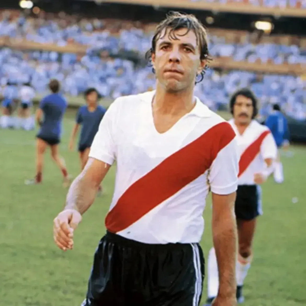 539 partidos jugados y 7 títulos (más uno como DT) para Mostaza en River.