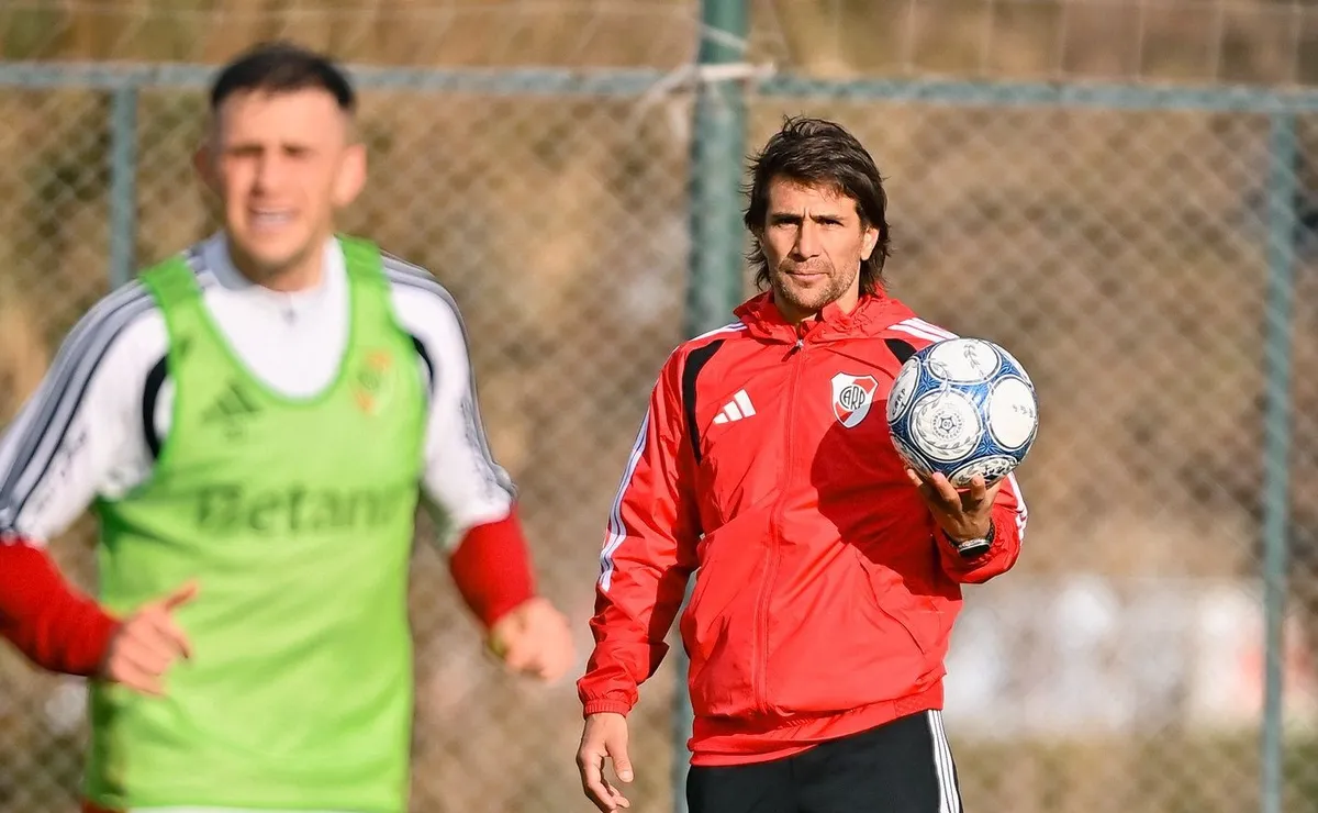 Ponzio, ante una gran chance en un contexto de urgencias.