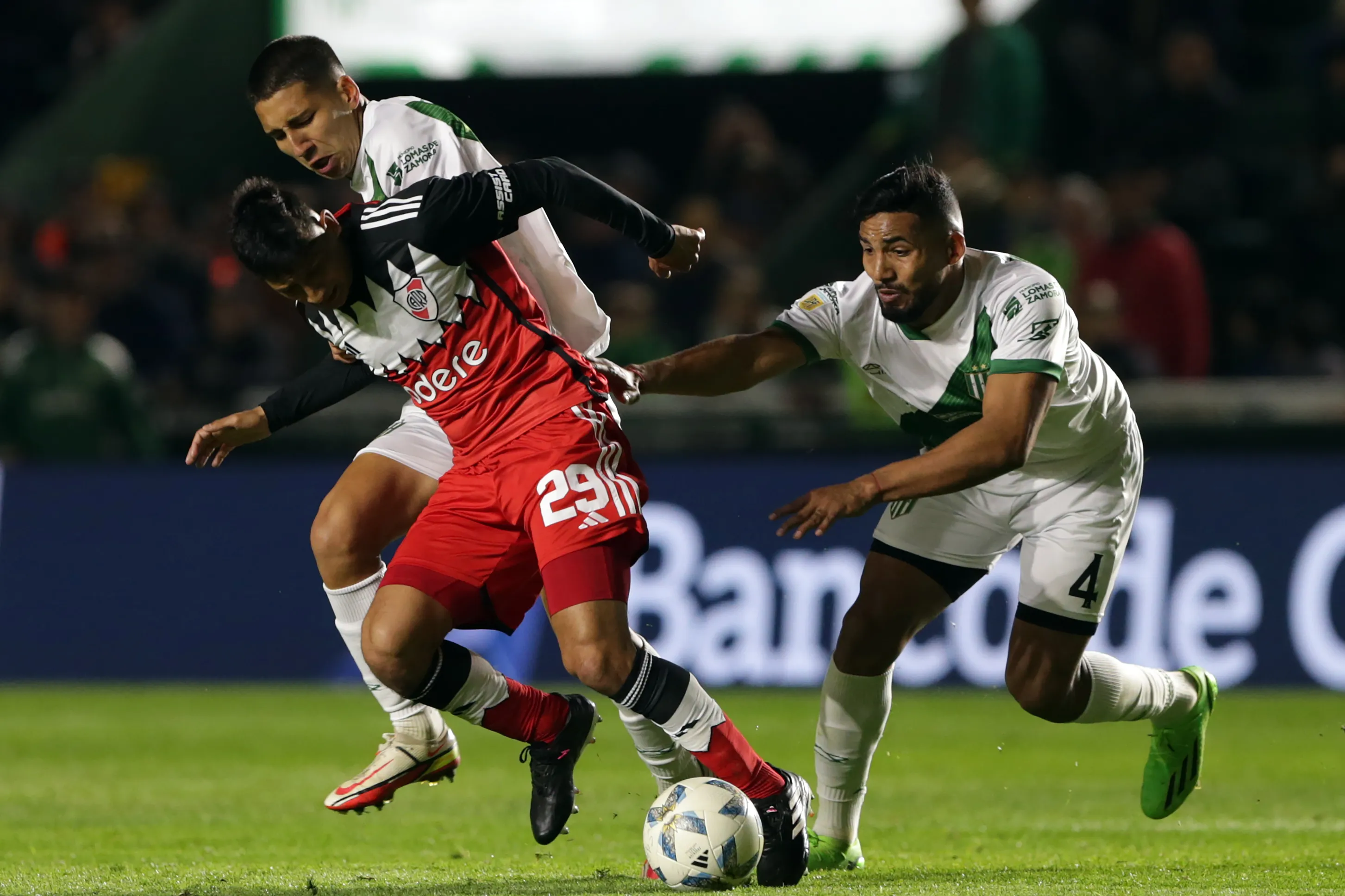 La última visita de River a Banfield fue en septiembre de 2023, con empate 1-1.