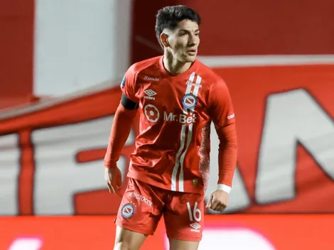 Ante la posible salida de Martínez Quarta, River sondea a un central del fútbol argentino