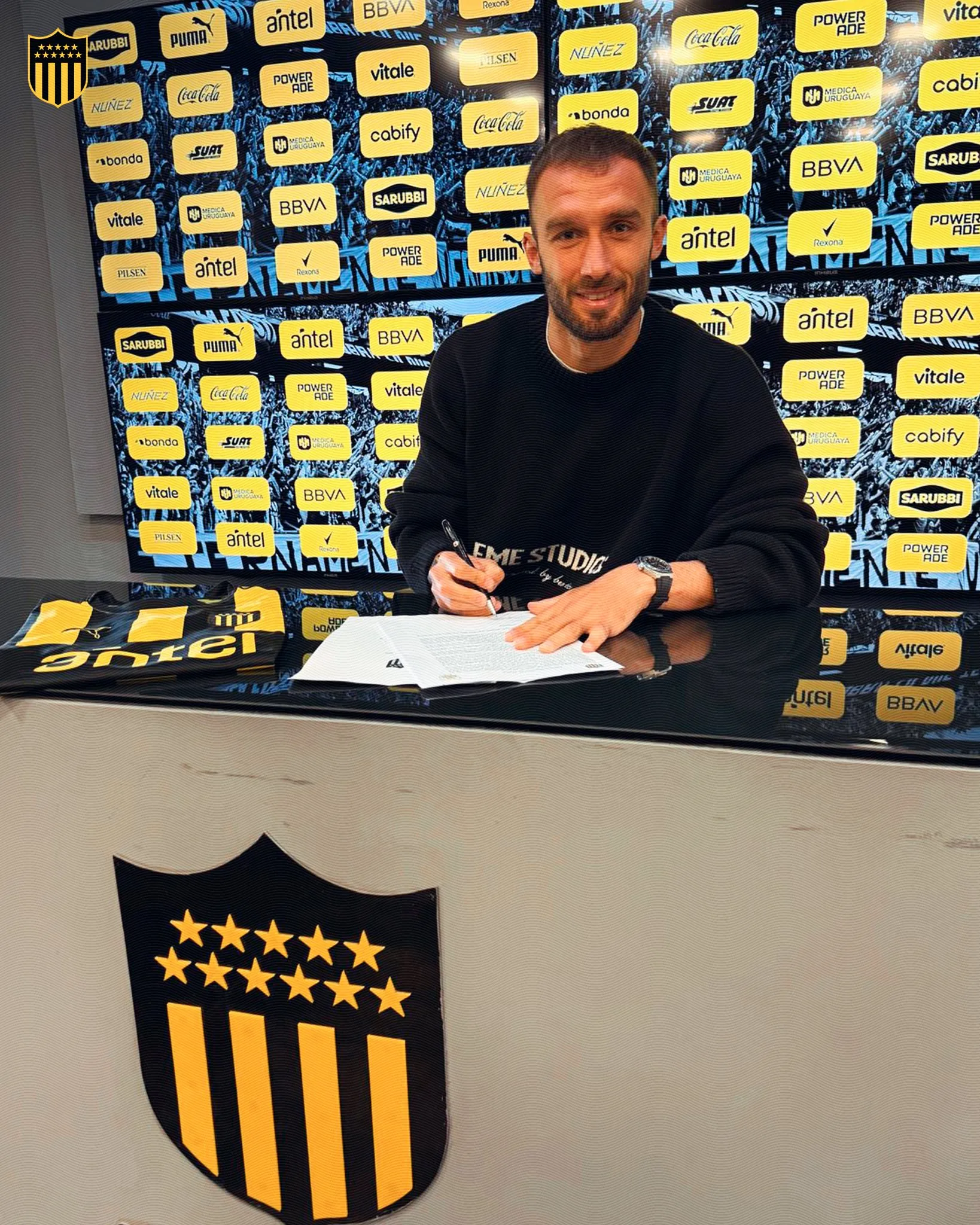 Pezzella firmó hasta diciembre de 2027 en Peñarol.