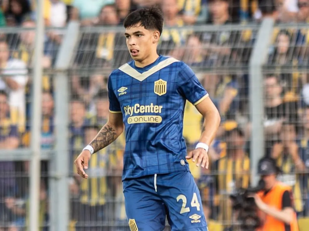 Juan Giménez tiene 20 años y disputó 26 partidos en Rosario Central.