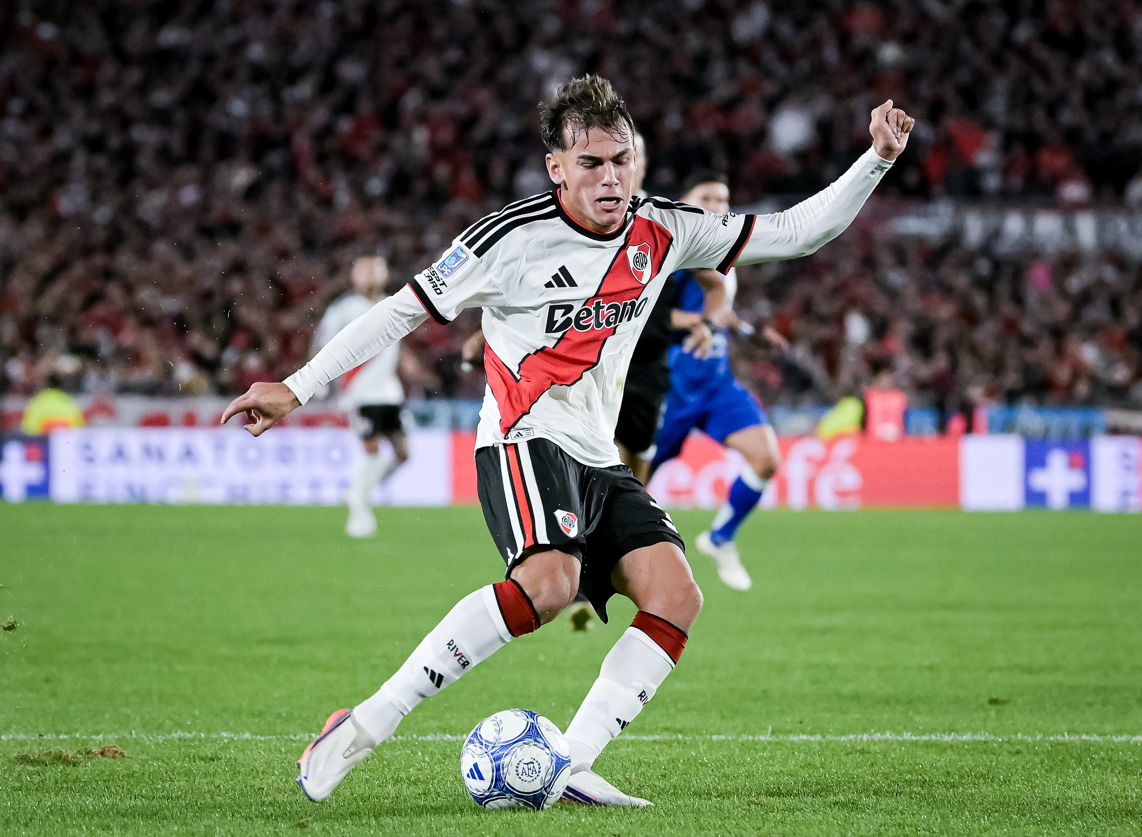 River percibirá un monto inicial de poco más de seis millones de dólares por Freitas y embolsaría un máximo de 10.125.000 dólares en caso de que se cumplan los objetivos. (Getty Images)