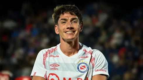 Se complica la llegada de Álvarez a River.