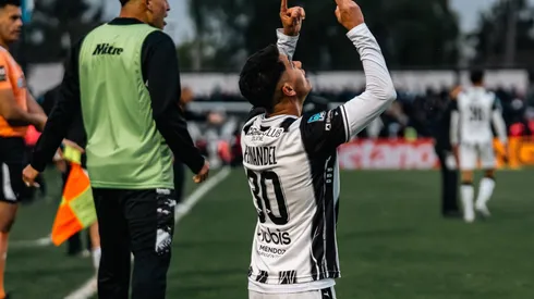 Esteban Fernández celebra el agónico empata de Gimnasia de Mendoza contra Boca.