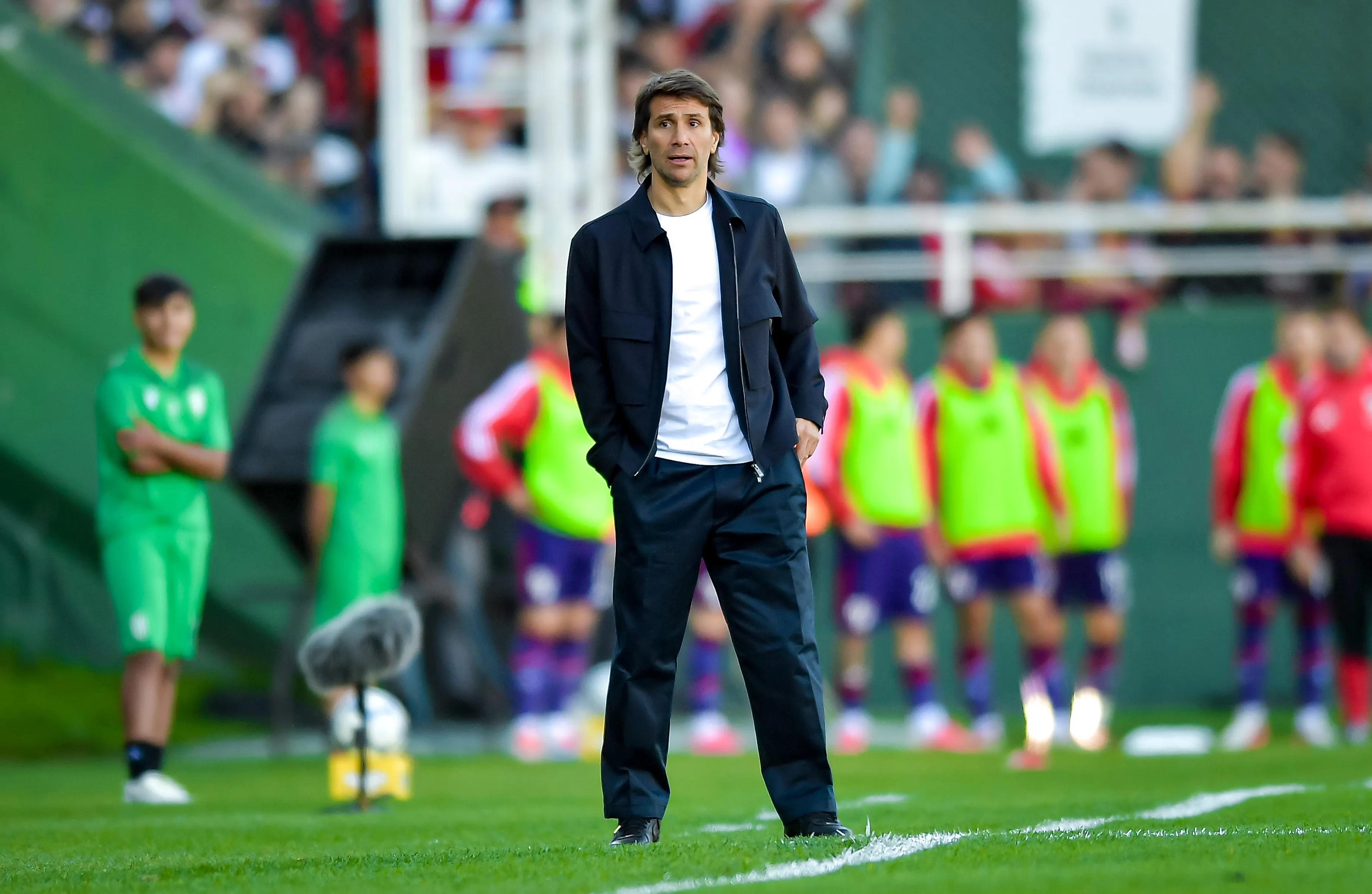 Ponzio realizó retoques quirúrgicos que, ante Banfield, le cambiaron la cara a River. (Getty Images)