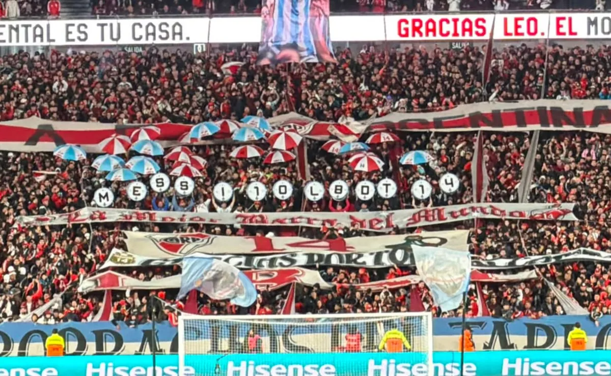 El homenaje que le hizo River al 10.