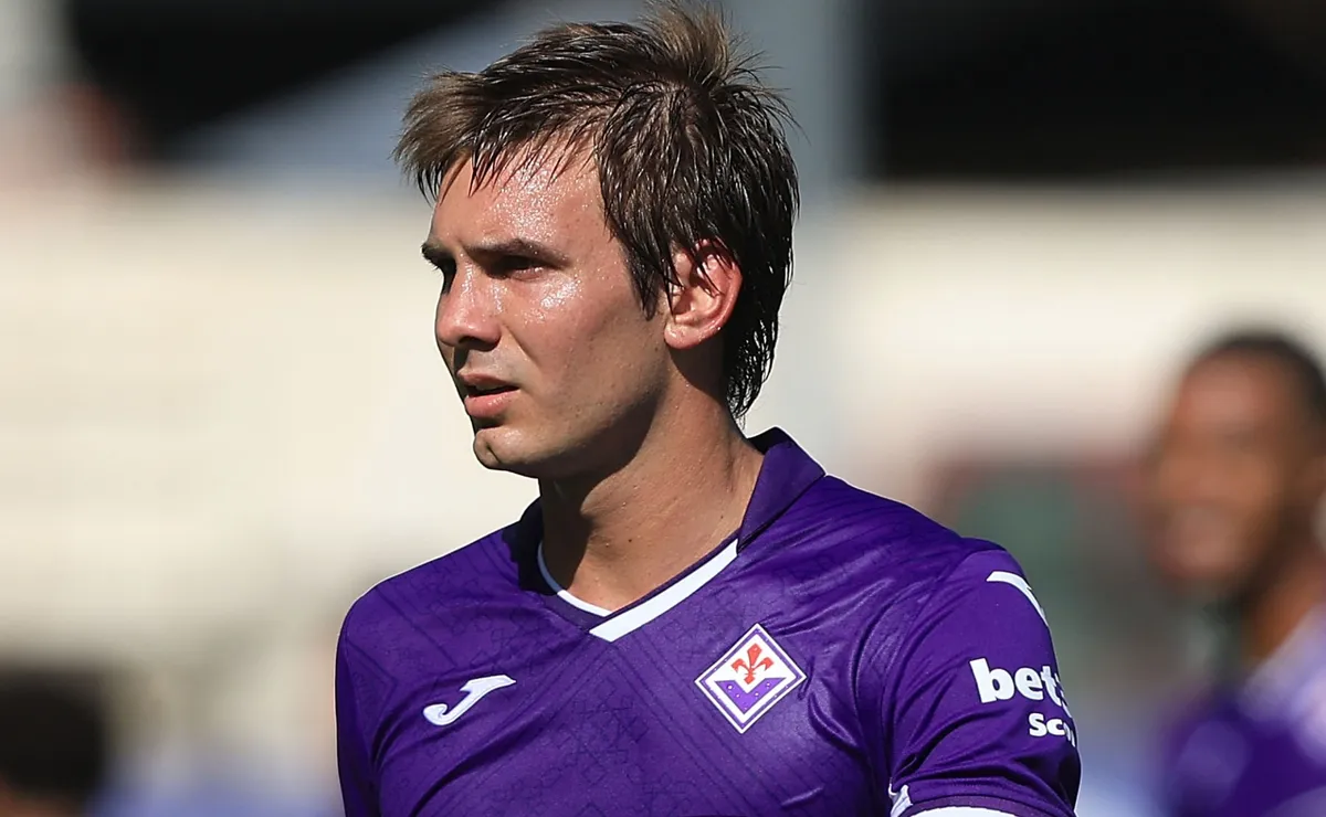 Fiorentina echó al DT que llevó a Mastantuono.