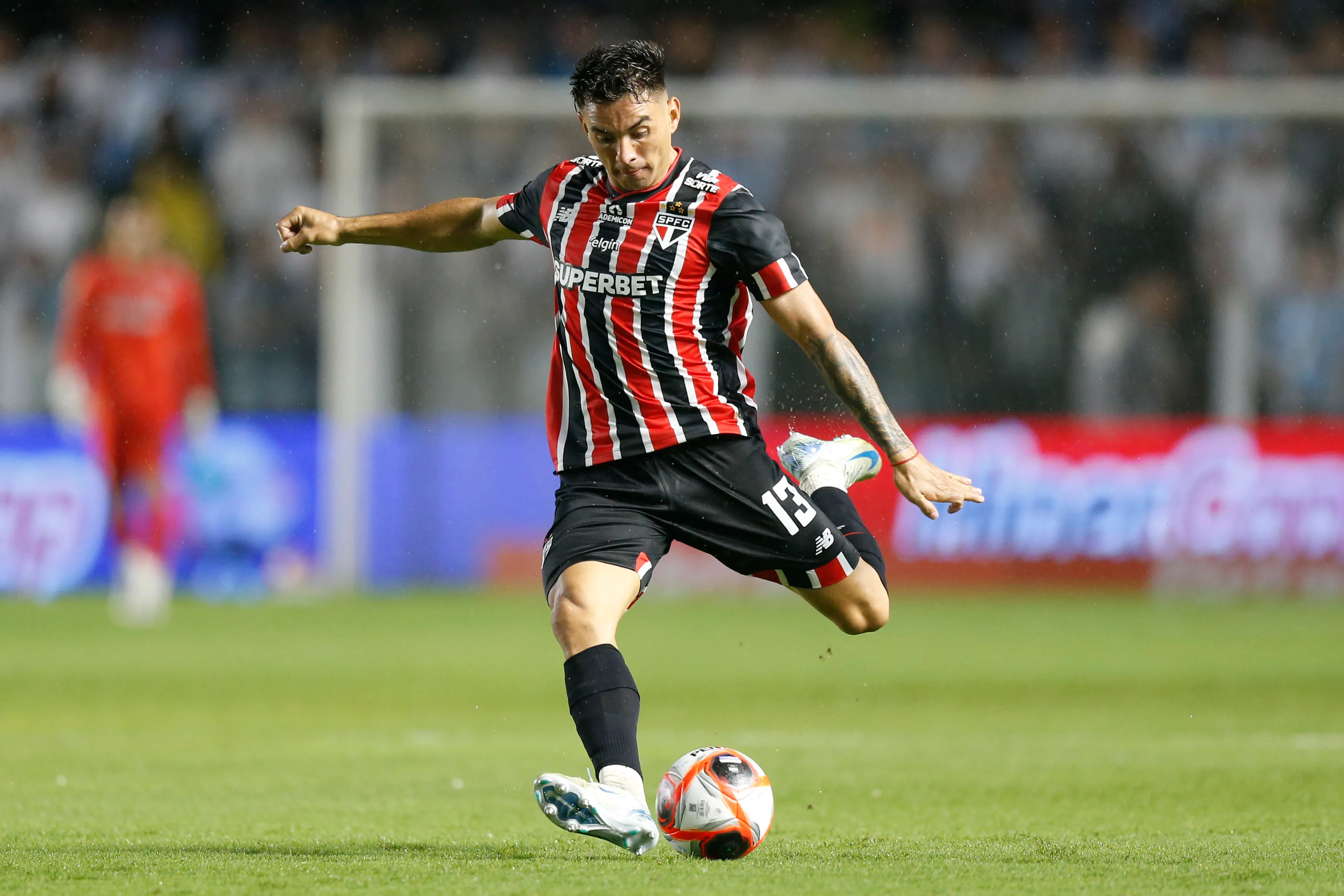 Enzo Díaz suma 76 PJ en San Pablo pero podría irse libre.