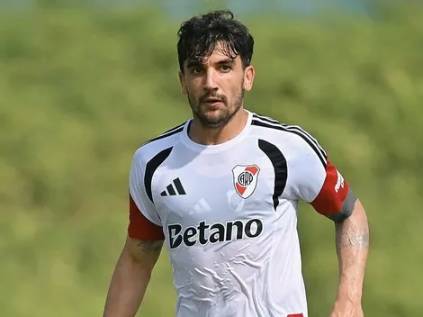Arambarri, otra vez en el ojo de la tormenta: zafó de la expulsión y fue criticado por el hincha