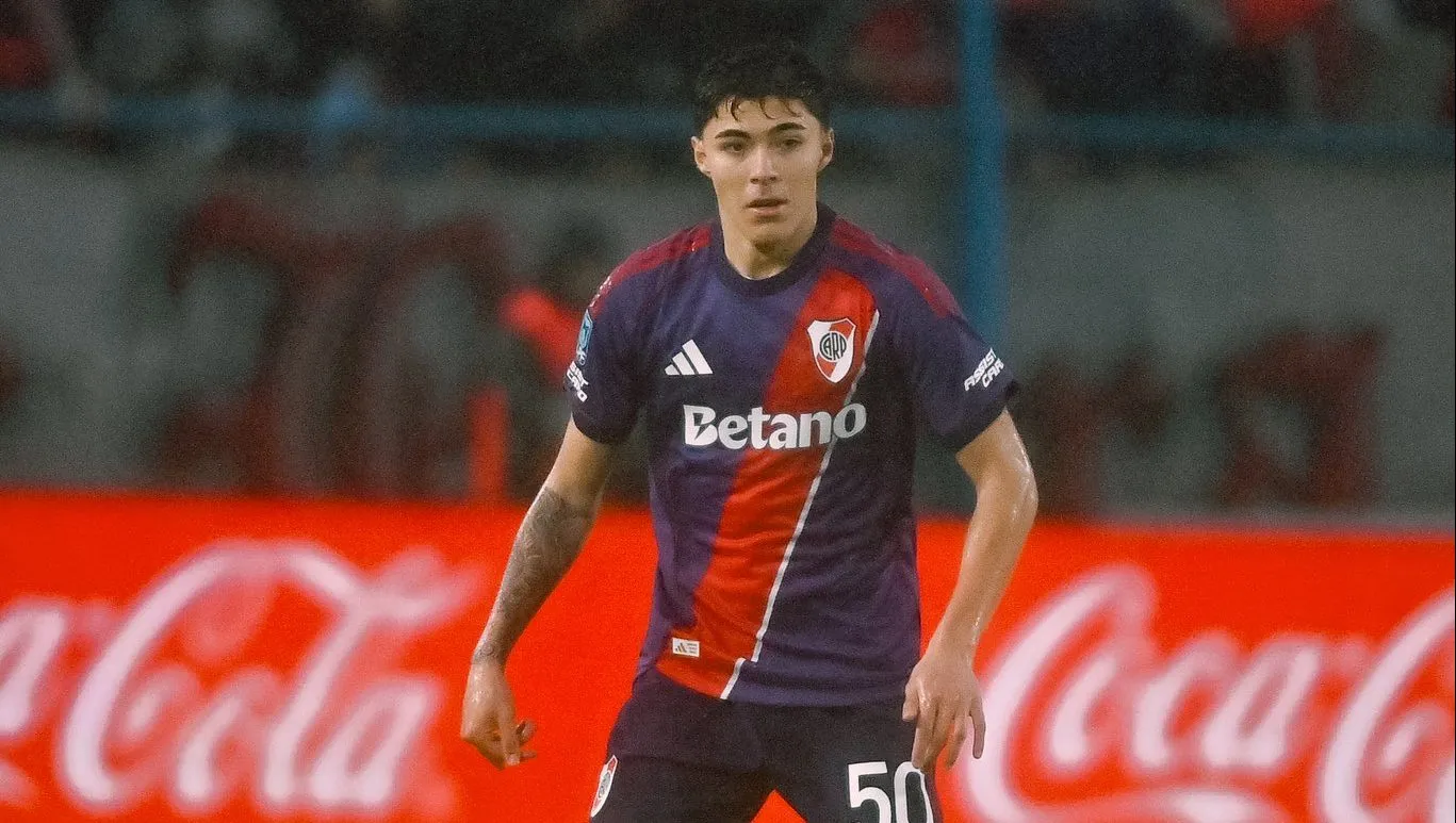 Tobías Andrada convirtió su primer gol en River frente a Atlético Tucumán.